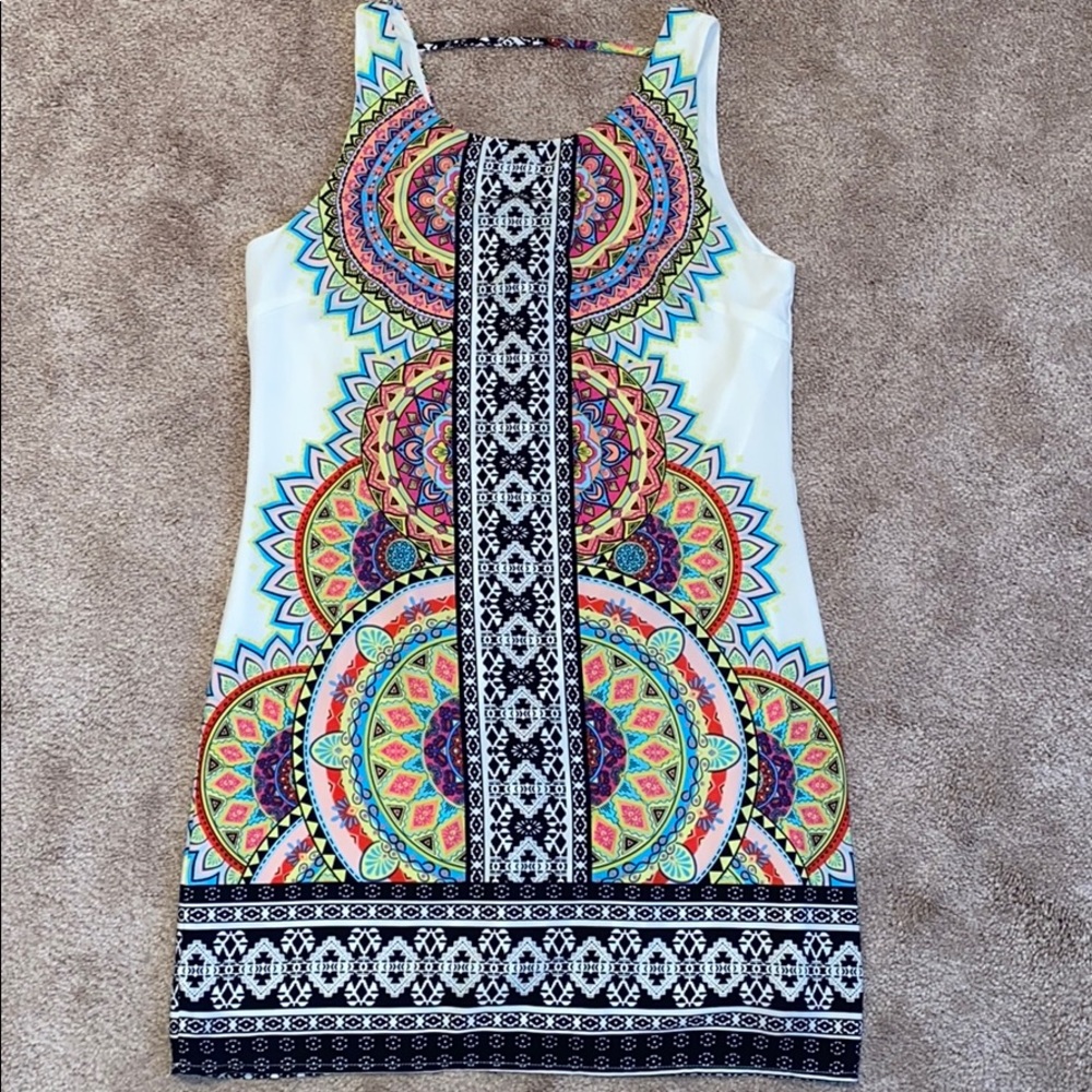 Colorful printed sleeveless dress. Size medium